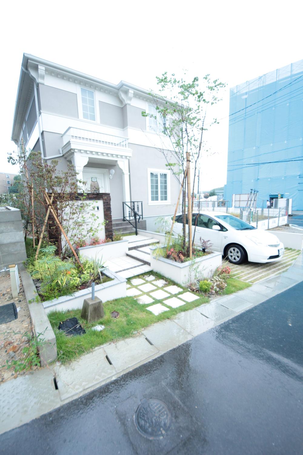 Local appearance photo. Local (10 May 2013) Shooting