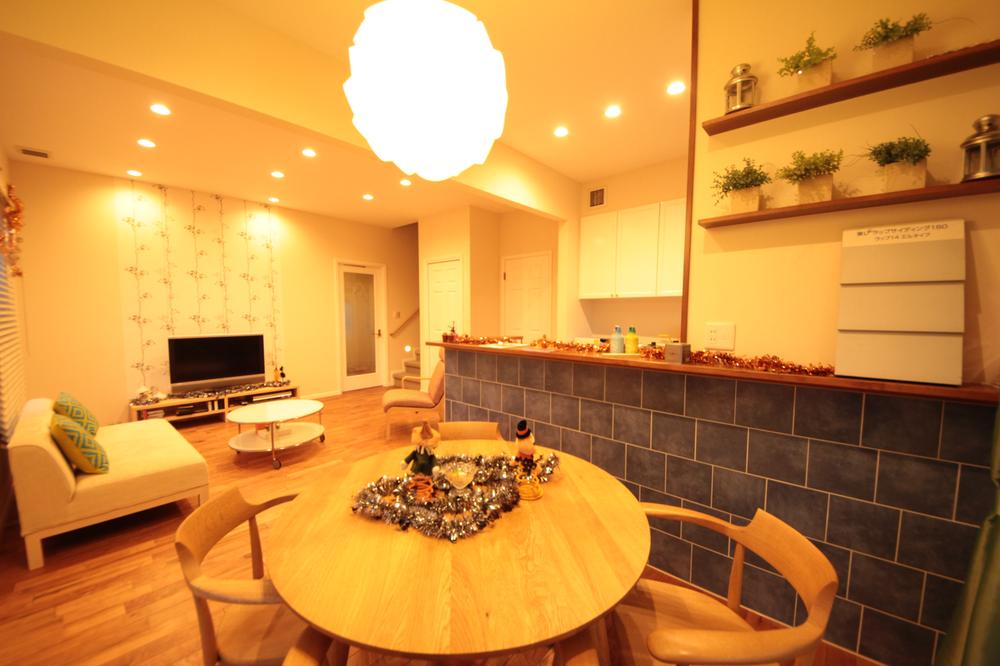 Living. Local (10 May 2013) Shooting