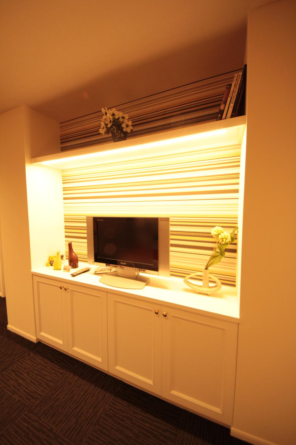 Non-living room. Local (10 May 2013) Shooting