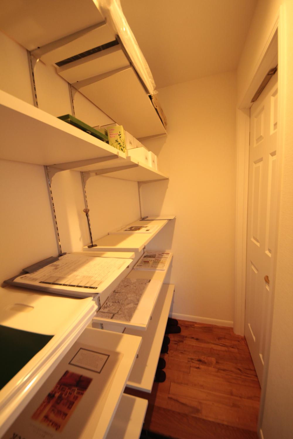 Entrance. Local (10 May 2013) Shooting