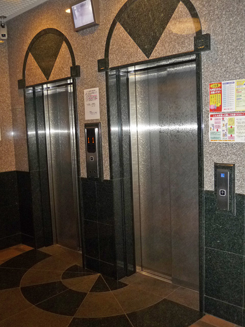 Other common areas. Elevator 2 groups