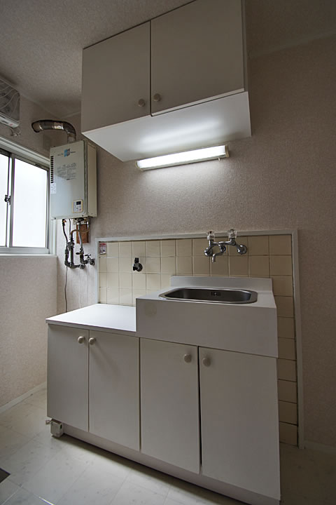 Kitchen. Kitchen (gas stove bring Allowed)