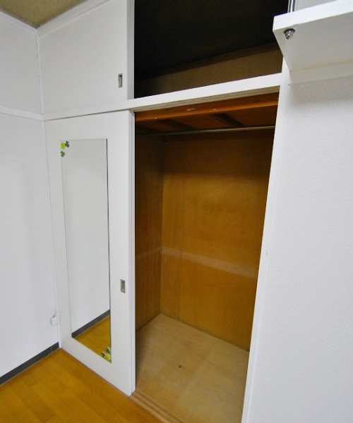 Receipt. Closet is also just the right size