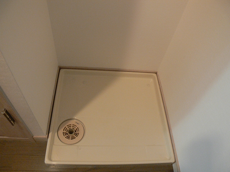 Other Equipment. Indoor laundry bread