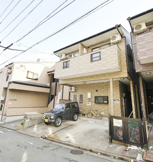 Other. It is cheaper in appearance parking 8 thousand yen!