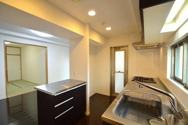 Kitchen. Built five years later! Shiny beauty House ☆