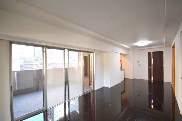Living. Built five years later! Shiny beauty House ☆ 2013 December Cross, tatami, Sliding door re-covered settled! 74 square meters more than the corner room!