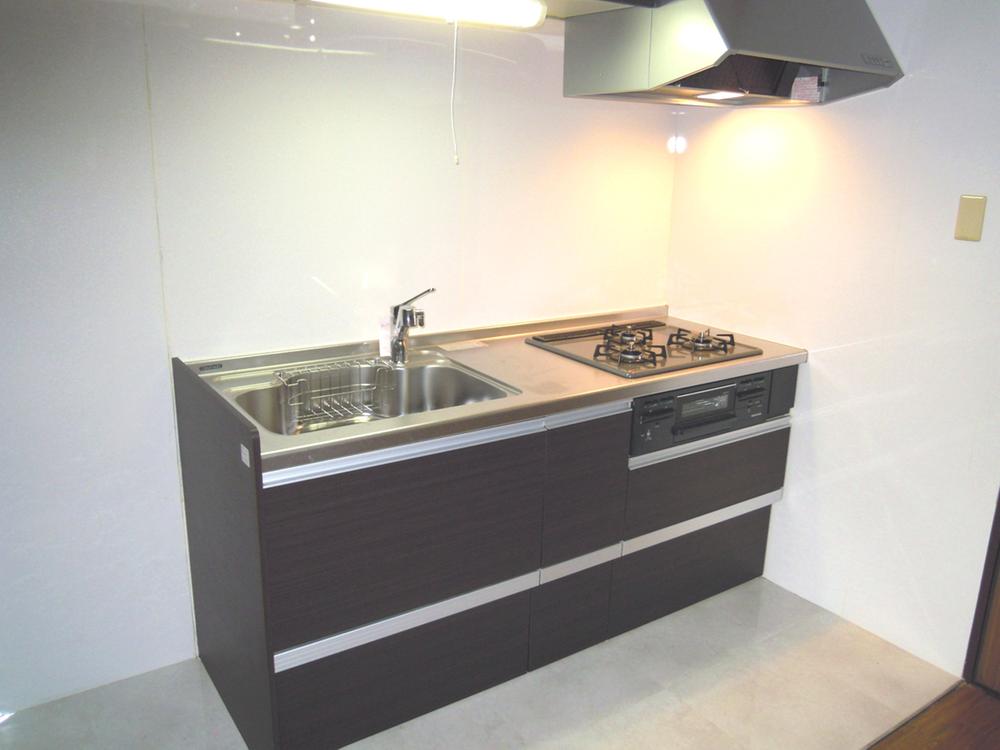 Kitchen. It was replaced with a new one