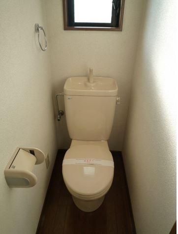 Toilet. bus ・ It is another toilet