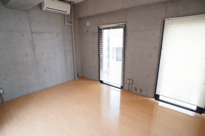 Other room space. Bedroom is 6.8 Pledge!