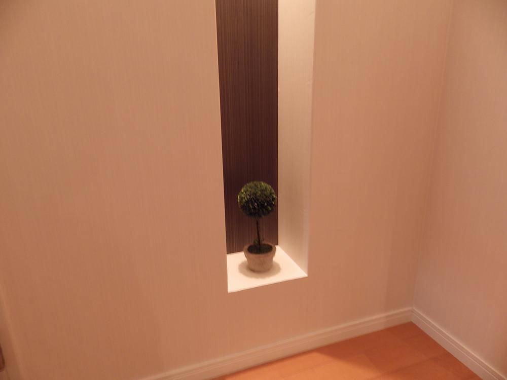Other introspection. What shall decorate the fashionable niche?