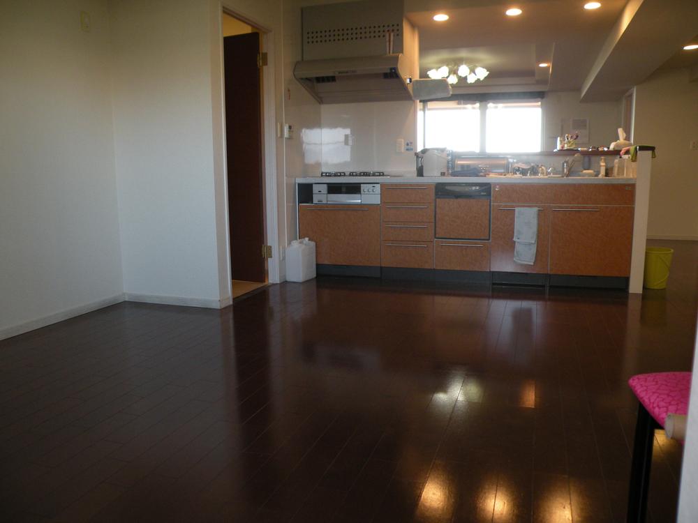 Kitchen. Dining kitchen economy is well independent.