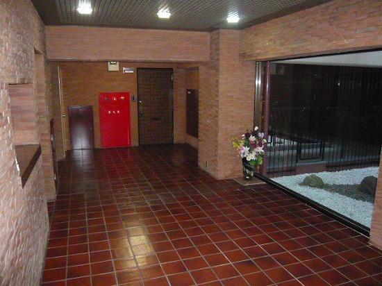 Entrance. Common areas