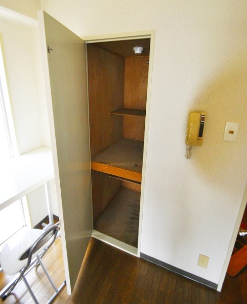 Receipt. Best to put a little thing