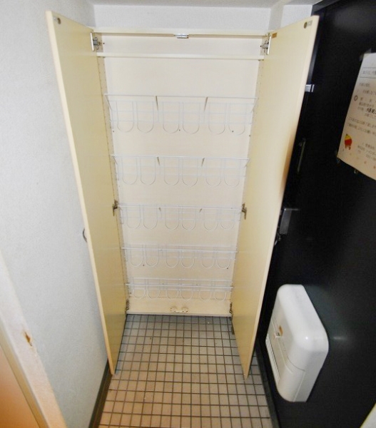 Receipt. Large enough to love shoes