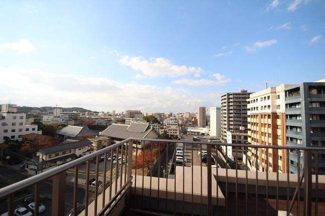 View photos from the dwelling unit. Local (12 May 2013) Shooting