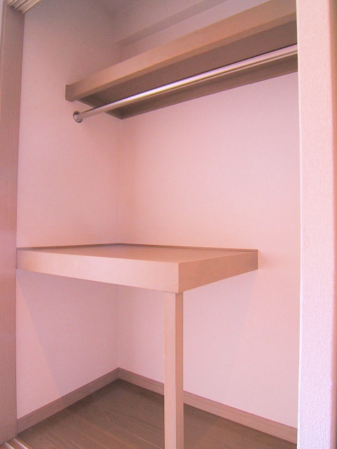 Receipt. Storage lot