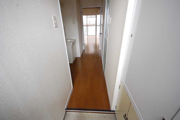 Entrance. We're going from here! 