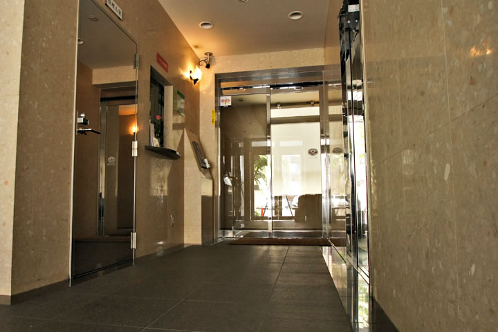 Building appearance. Entrance hall