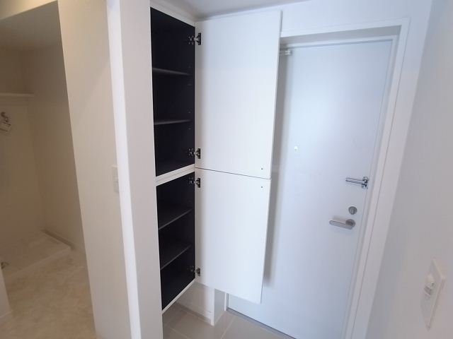 Other room space. Cupboard