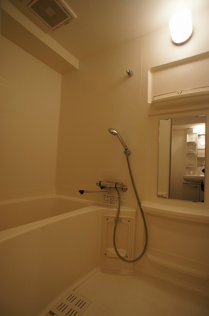 Bath. Spacious bathroom ☆ 