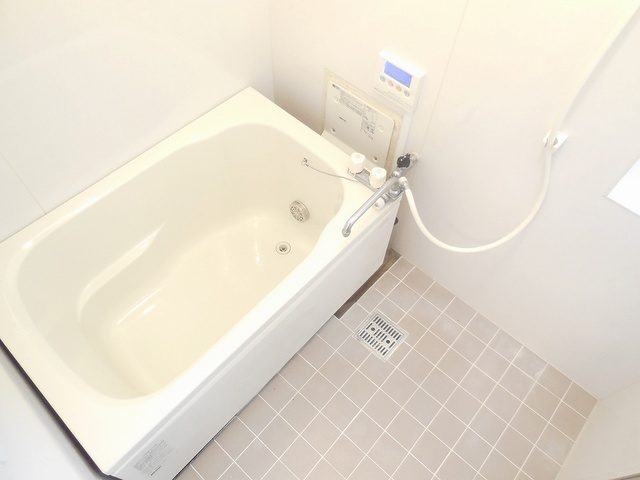 Bath. Water around also clean Rifo - it arms