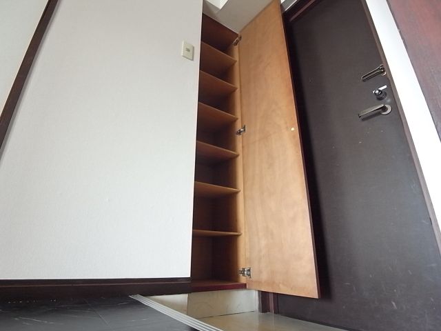 Entrance. Cupboard