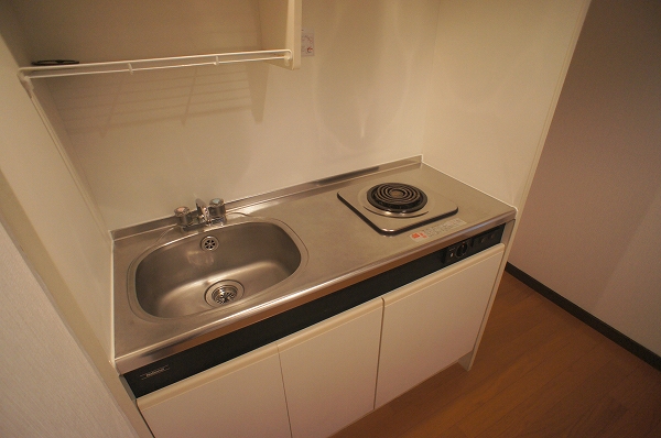 Entrance. Metro station 5 minutes walk ☆ 