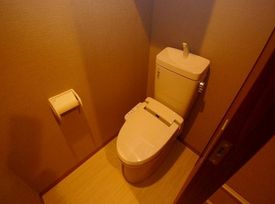 Toilet. Happy with Washlet ☆