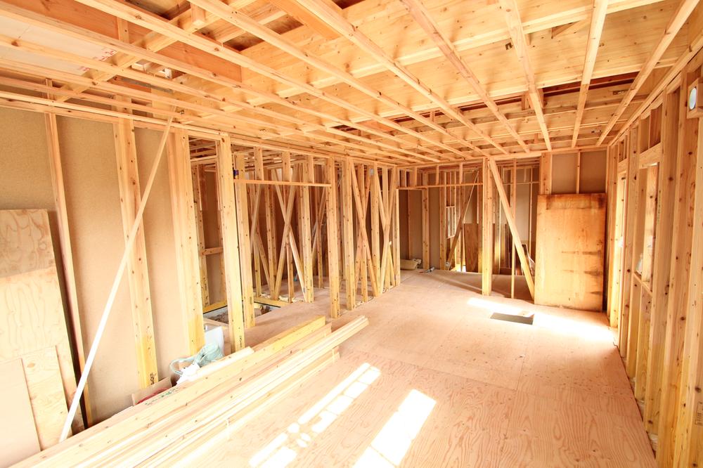 Construction ・ Construction method ・ specification. Robust construction of its founding 41 years. Skilled artisans will be building stuck every single uncompromising.