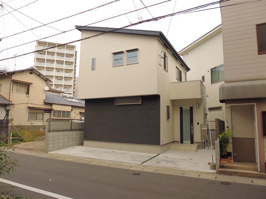 Local appearance photo. Local photo (2013 November 9, 2008)