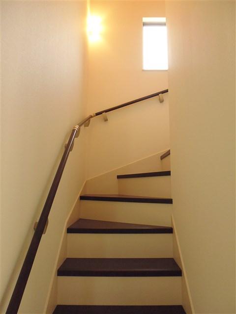 Other introspection. Stairs to the second floor