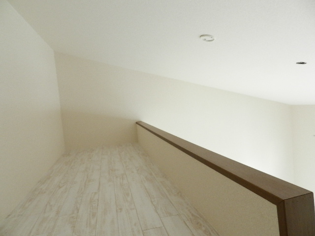 Other room space. With loft.