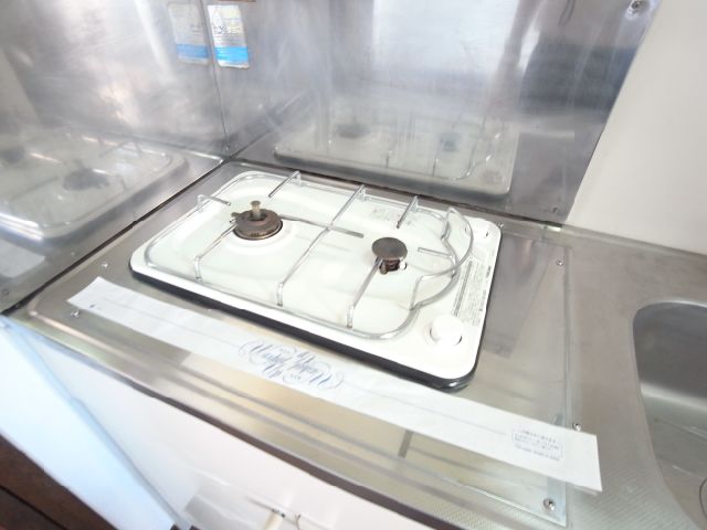 Kitchen. 2 lot gas stoves