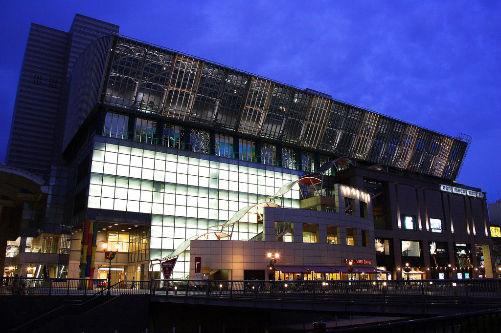 Shopping centre. 922m to Hakata Riverain Iniminimanimo (shopping center)