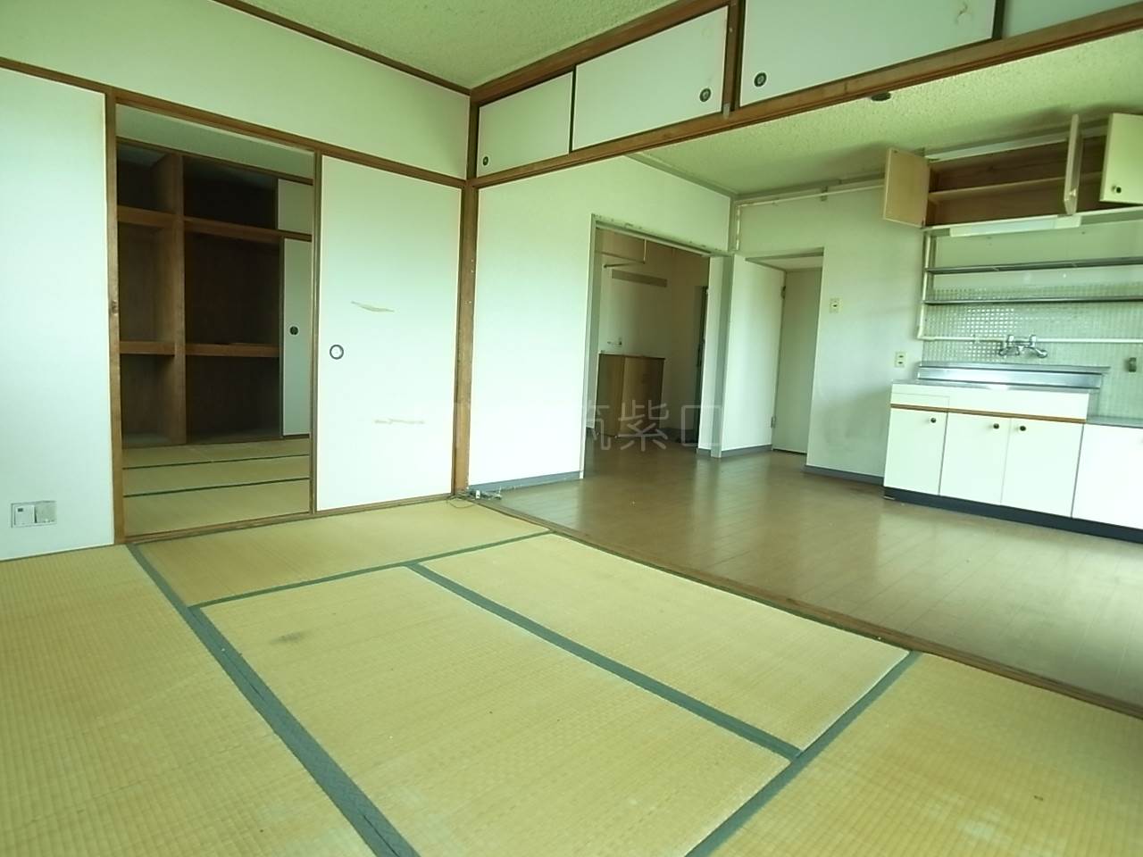 Other room space. Another room (before renovation)