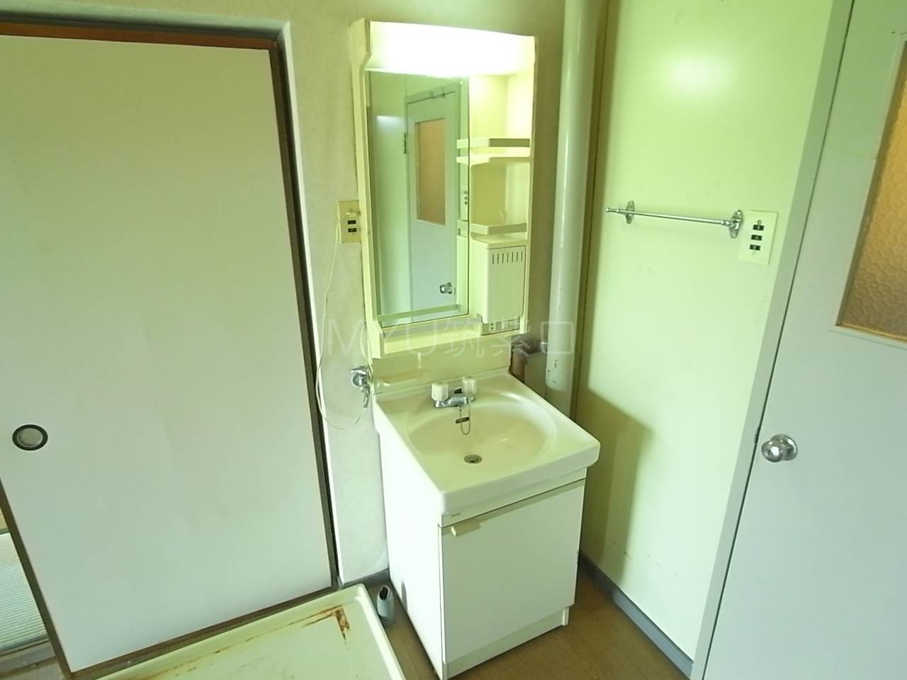 Washroom. Another room (before renovation)