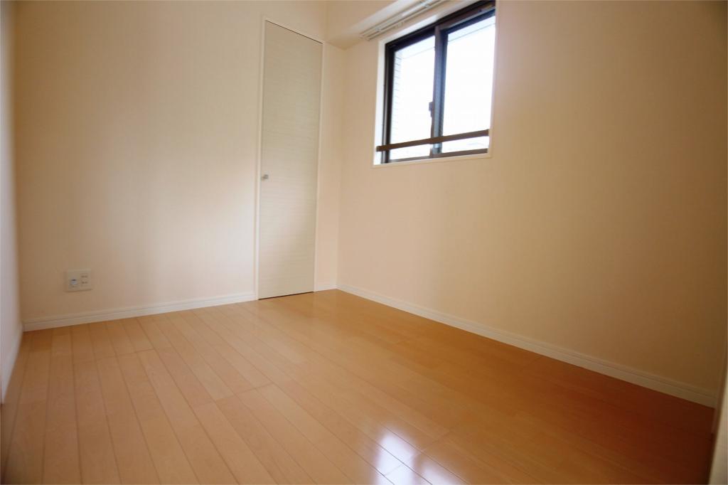 Other room space. Western style room