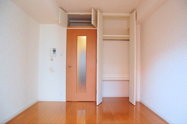 Living and room. There furniture consumer electronics without plan