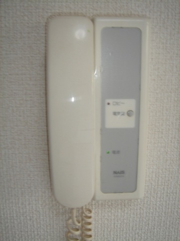 Other room space. Auto-lock equipped