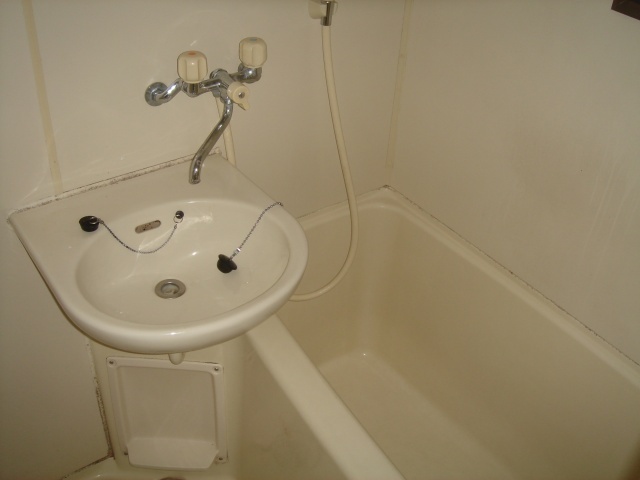 Other room space. Wash