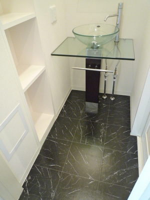 Washroom. Undressing space