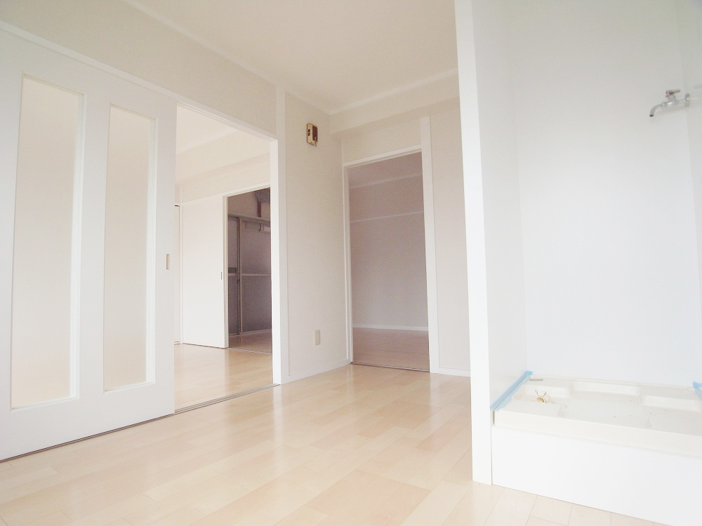 Living and room. ( ※ Indoor photo will be the same type of photo)