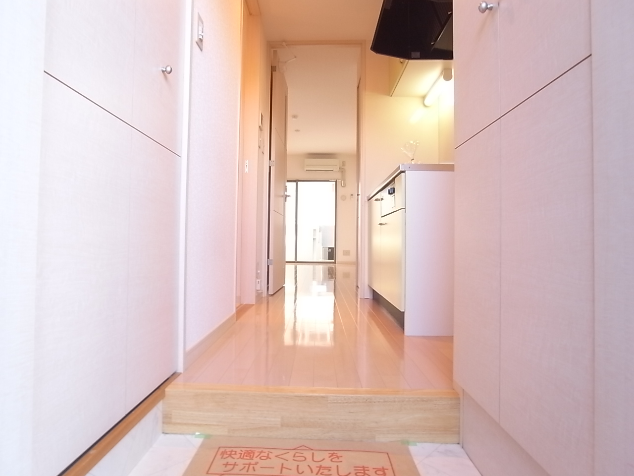 Kitchen. Beautiful rooms Upon entering the front door!