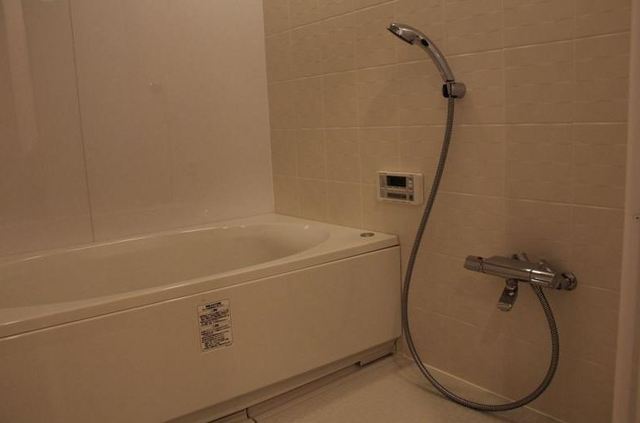 Bath. Guests can relax in the spacious bath