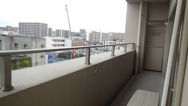 Other room space. The photograph is a separate, Room