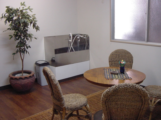 Other common areas. 1F Grooming Room