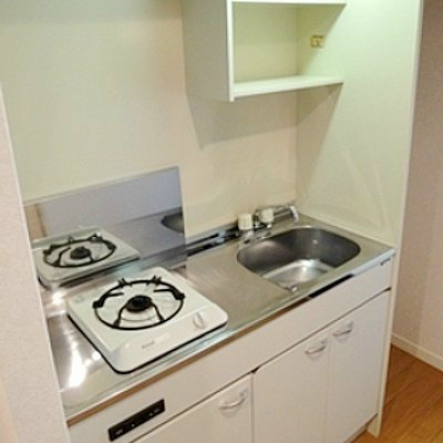 Kitchen. There is also a storage space on the bottom of the gas stove 1-neck ☆ 