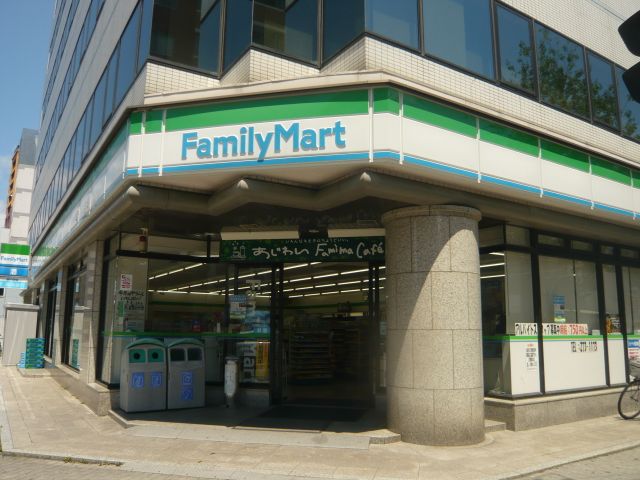Convenience store. 170m to Family Mart (convenience store)