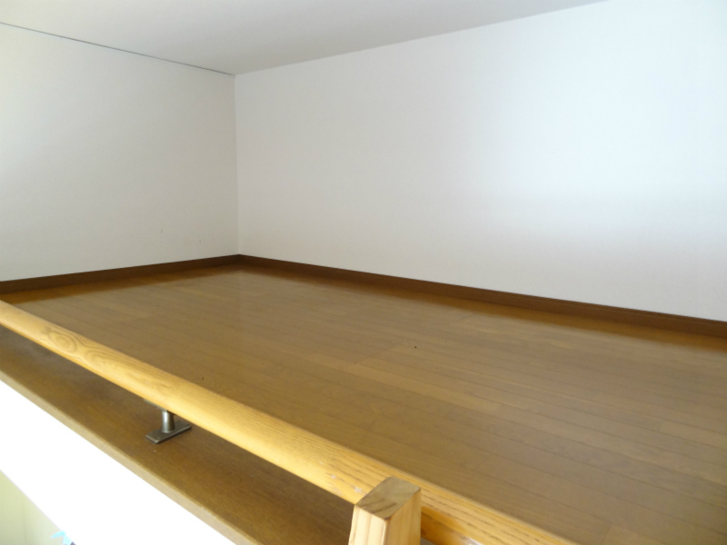 Other room space. loft